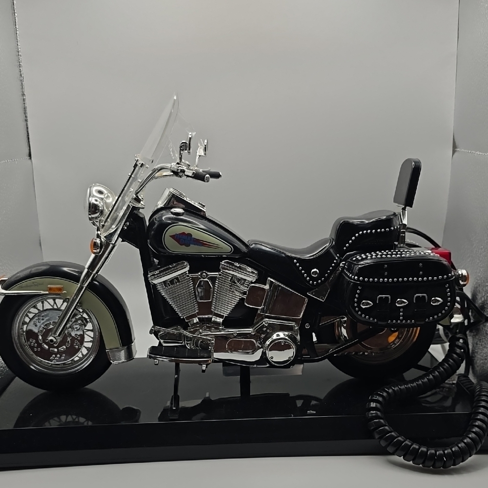 Harley-Davidson Telephone - Picture 1 of 12